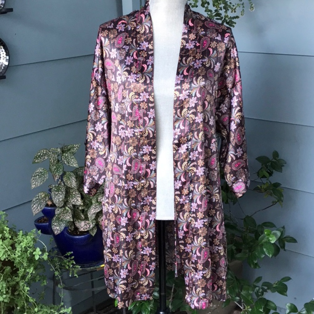 Robe - Picture 5 of 5